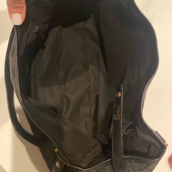 Gucci Black Designer Handbag - Picture 13 of 16